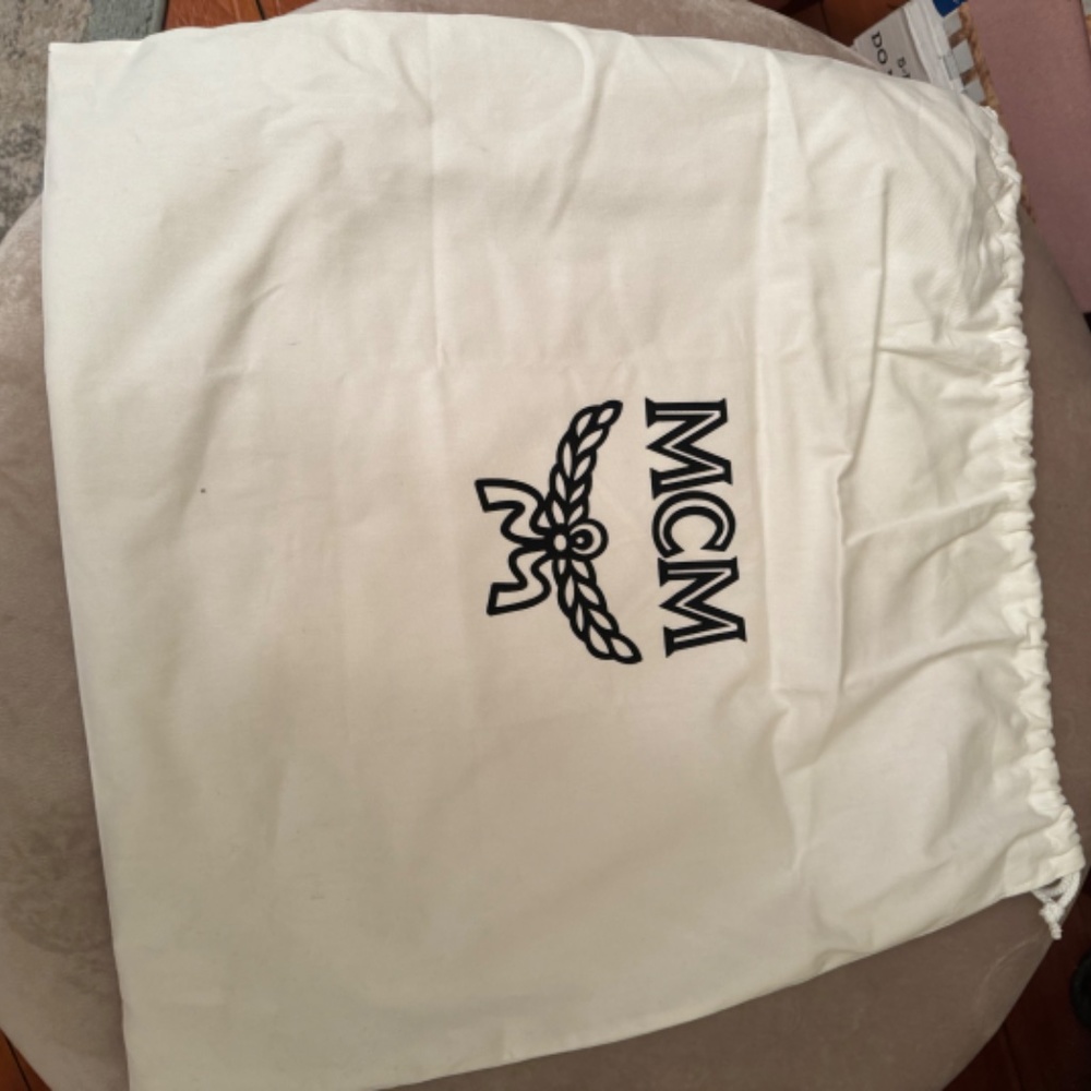 πππNWT MCM πNeonπ Pink Visetos Coated Canvas Portuna Shopper Tote - Picture 9 of 15